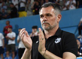 „16 წლისაა და 25 წლის ფეხბურთელივით თამაშობს”, – სანიოლმა ახალწვეული შეაქო