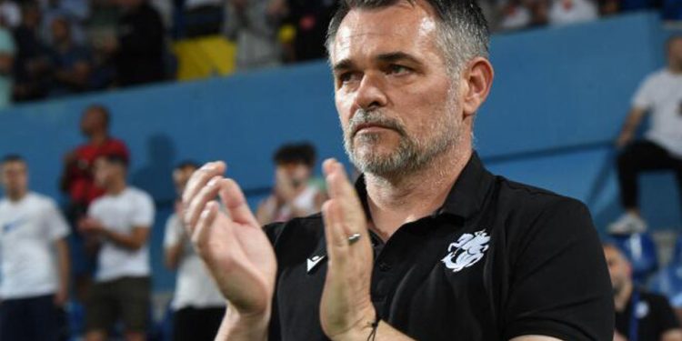 „16 წლისაა და 25 წლის ფეხბურთელივით თამაშობს”, – სანიოლმა ახალწვეული შეაქო