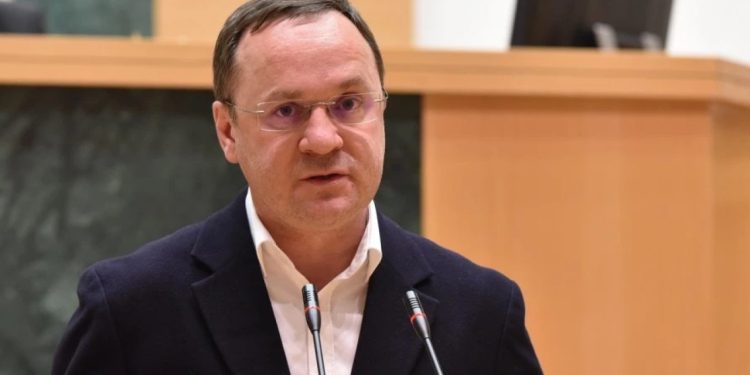 გიორგი ცაგარეიშვილი, თბილისის საერთაშორისო აეროპორტში ამერიკიდან დეპორტირებულ საქართველოს მოქალაქეებს დახვდა