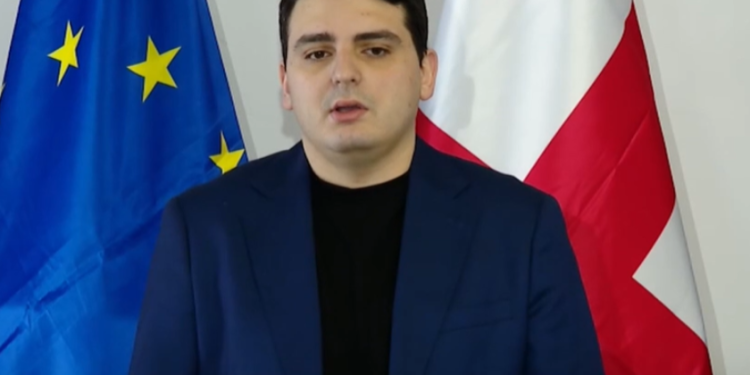 ოპოზიციაში მთავარი მამოძრავებელი ძალა არის „ნაციონალური მოძრაობა“, პოლიტპატიმრებსა და „ნაციონალურ მოძრაობას“ შორის ხინჯის ჩამოგდება არავის გამოუვა – ლევან სანიკიძე