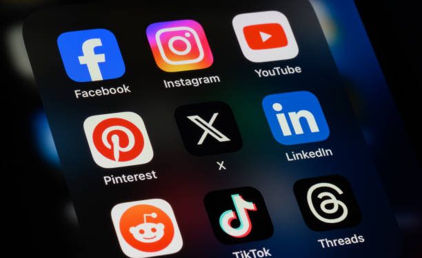 ახალი ზელანდიის პრემიერი 16 წლის ასაკს მიუღწეველი მოზარდებისთვის სოციალური ქსელების დაბლოკვის ინიციატივით გამოდის