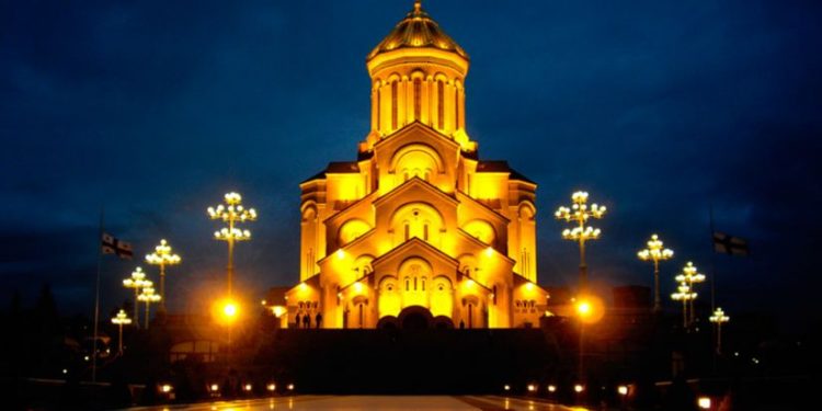 სამების საკათედრო ტაძარში საყოველთაო ნათლობის 71-ე ეტაპი ჩატარდა, პატრიარქის ნათლულებს 1 000 ბავშვი შეემატა