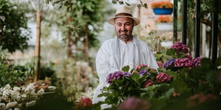 „ყველა დარდი და სევდა გაქრება, კარგად ვიქნებით“ – რას წერს ზურა შევარდნაძე