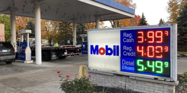 CNN: აშშ-ში ბენზინის საშუალო ფასმა ზრდა განაგრძო და ბოლო მონაცემებით, ერთ გალონზე 4.08 დოლარს მიაღწია