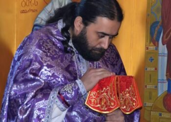 „თქვენს წმინდანებს ვთხოვ, ილოცოთ მამაჩემისთვის“- მამა სერაფიმე მრევლს მიმართვას