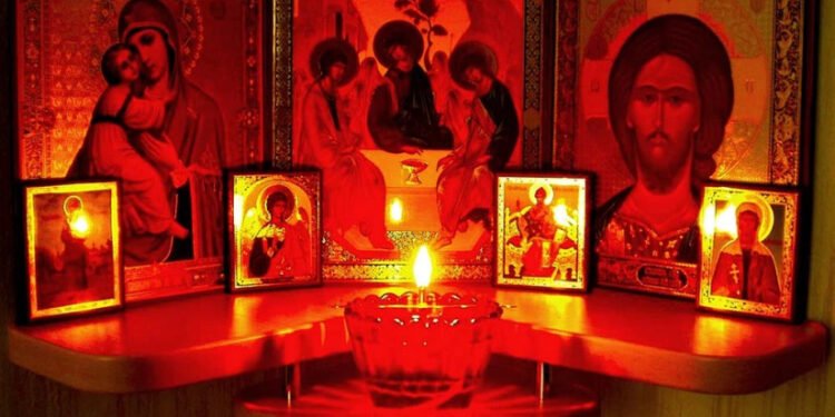 როგორ დავკიდოთ ხატები სახლში