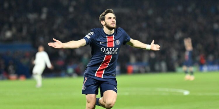 „ყინული მის ძარღვებში და ცრემლები მეტოქის თვალებში“ – Le Parisien-ის სტატია ხვიჩაზე