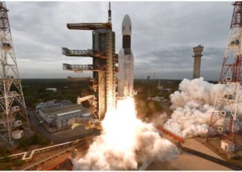 1972 წლის შემდეგ პირველად, მთვარისკენ მიემართება კოსმოსური ხომალდი, რომლის ბორტზეც ასტრონავტები იმყოფებიან