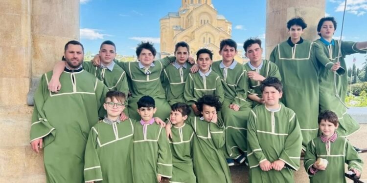 გაიცანით, სამების საკათედრო ტაძრის მეზარეები