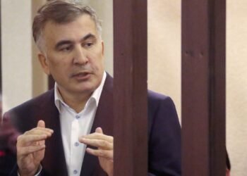 მიხეილ სააკაშვილი: ვინც ფეხზე დავაყენე და ჩავაცვი, იმან გამხადა