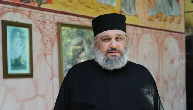 “ილია მეორის ამ ქვეყნიდან წასვლა ახალი საქმიანობის დასაწყისია” – დეკანოზი ალექსანდრე გალდავა