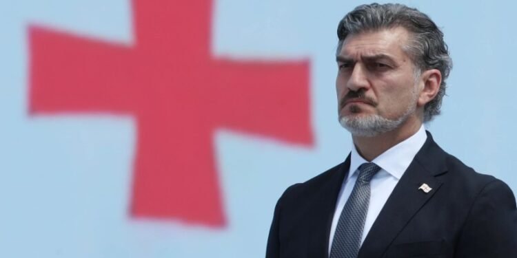 “ადამიანი სამშობლოს სიყვარულს, უპირველეს ყოვლისა, ოჯახში, მშობლიურ კერასთან ეზიარება” – მიხეილ ყაველაშვილი