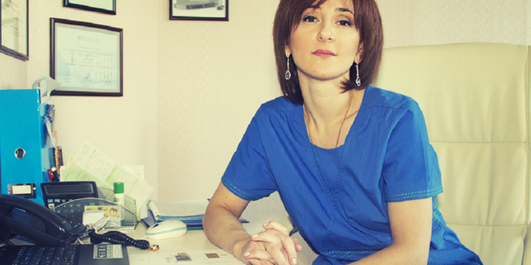 „ფილერის გაკეთების დროს შეიძლება ადამიანი დაბრმავდეს” – ნინო ნიშნიანიძე