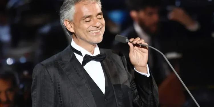 შოკი იტალიაში – ანდრეა ბოჩელის ოჯახის ვილა გაძარცვეს