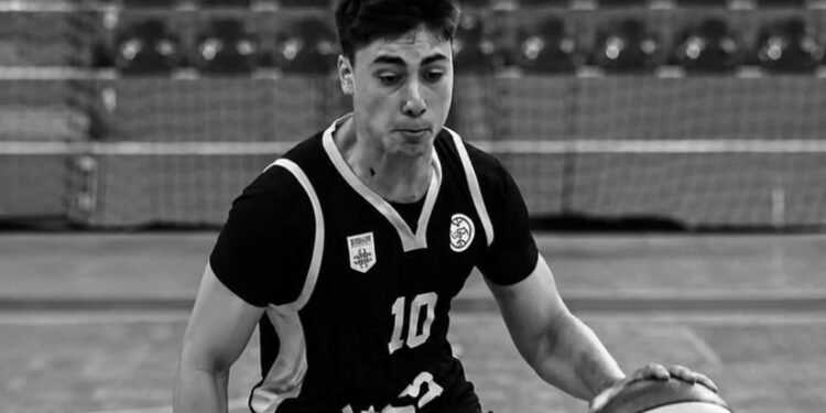 „ვაი შენს მშობლებს, შვილო…“ – კასპში ახალგაზრდა კალათბურთელის გარდაცვალებას გლოვობენ